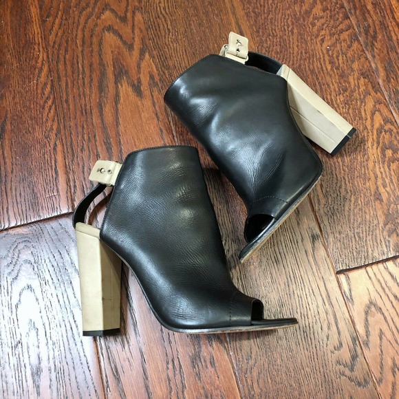 Vince Addison Peep Toe Leather Bootie - Picture 1 of 5